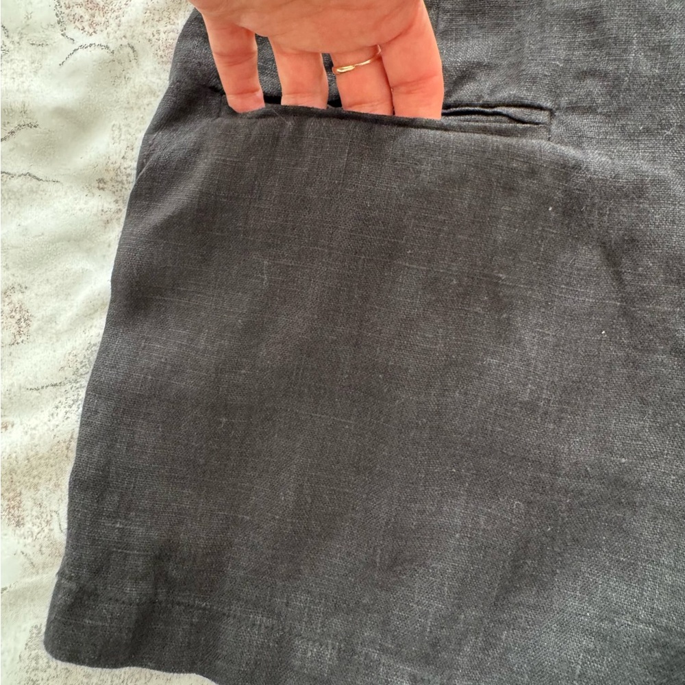 Reformation Castel High-Waisted Black paper bag Shorts with pockets, size 0 USA - Picture 11 of 16